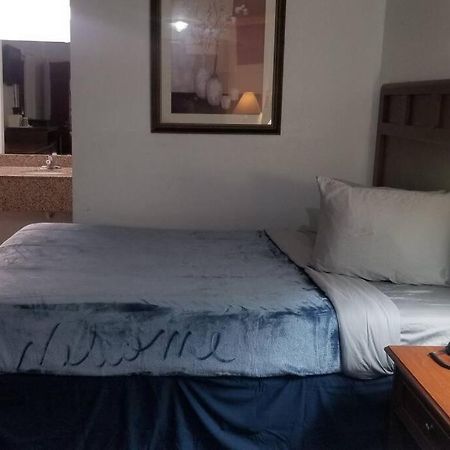 Osu Queen Hotel Room 118 Booking Stillwater Bagian luar foto