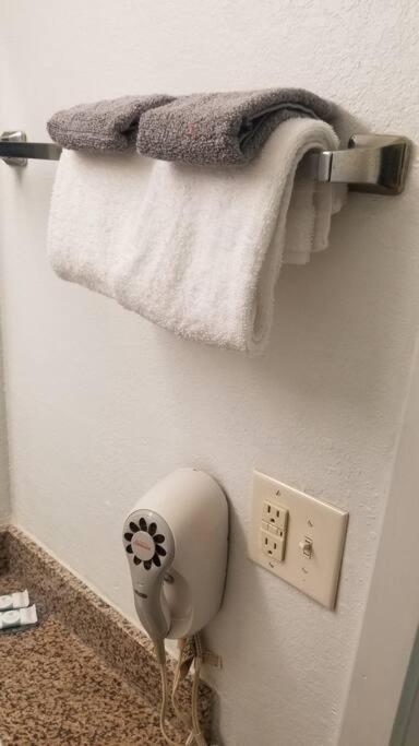 Osu Queen Hotel Room 118 Booking Stillwater Bagian luar foto